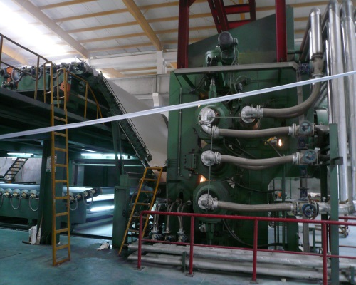 軟質拉寬膠布機